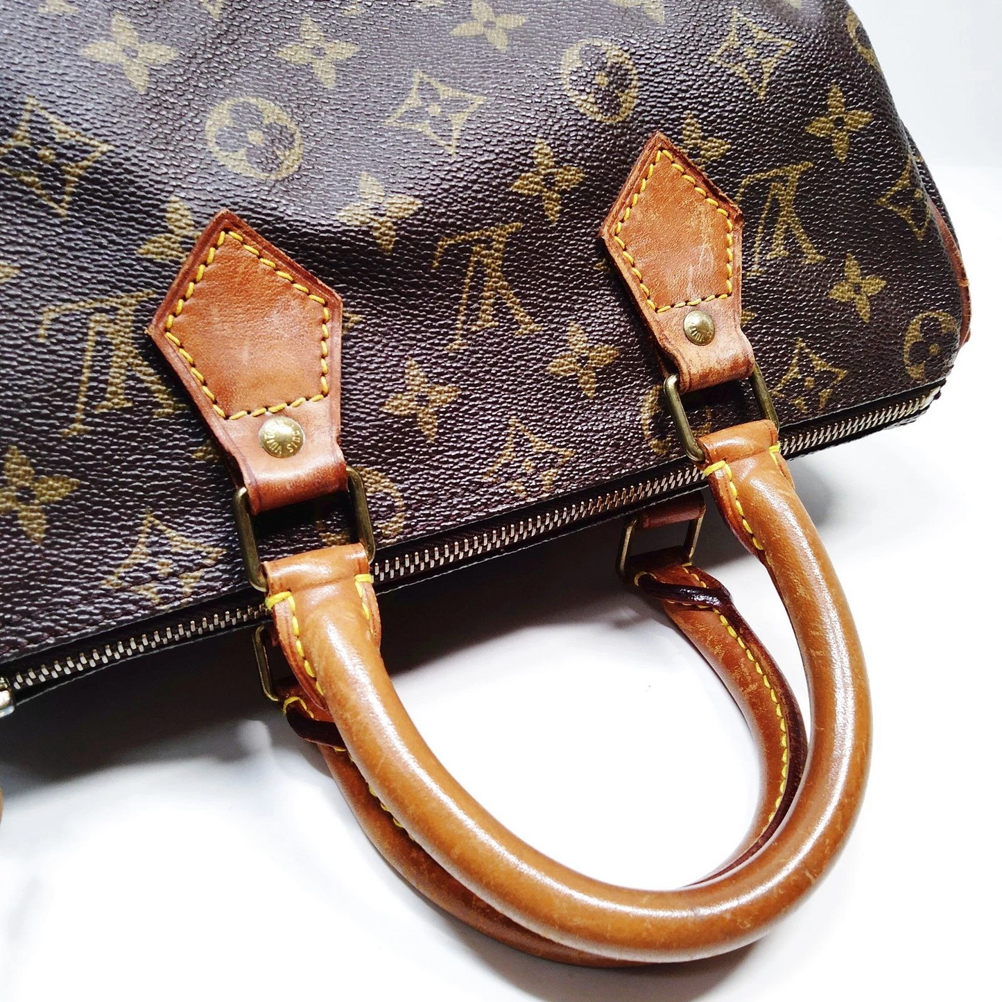 $1490 1987 Louis Vuitton Monogram Speedy 25 MI872