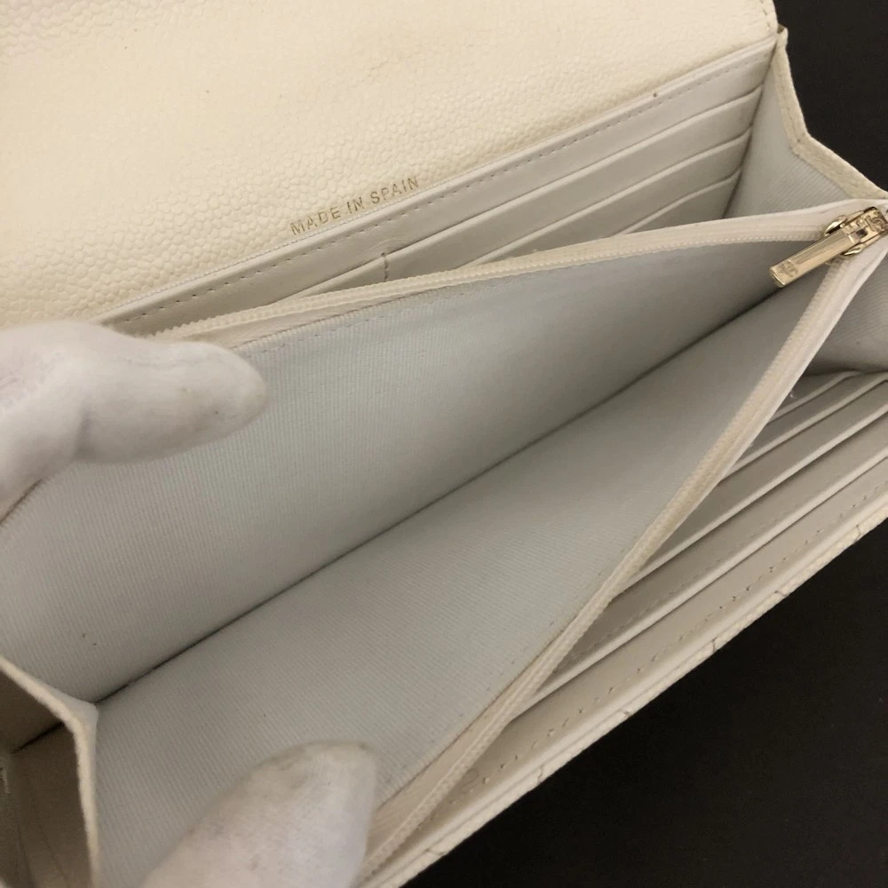 CHANEL CC Quilted Matelasse Grained Calfskin Bifold Wallet/8CG0208