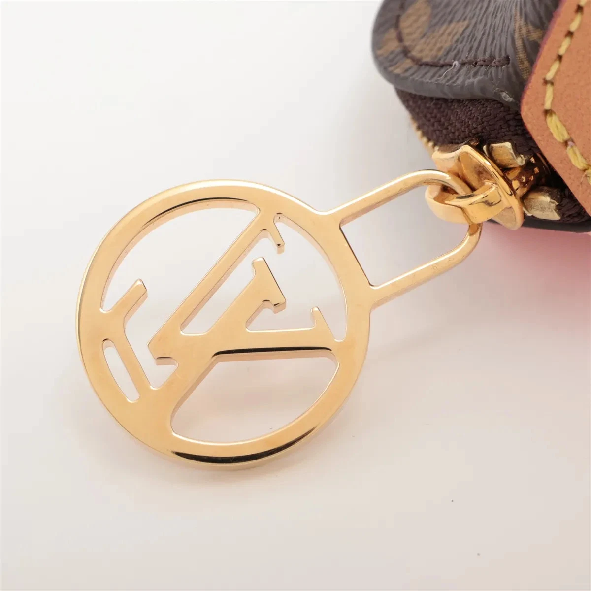 $515 Louis Vuitton Monogram 2020 Christmas Animation Elizabeth Pencil Pouch Carousel Fairground