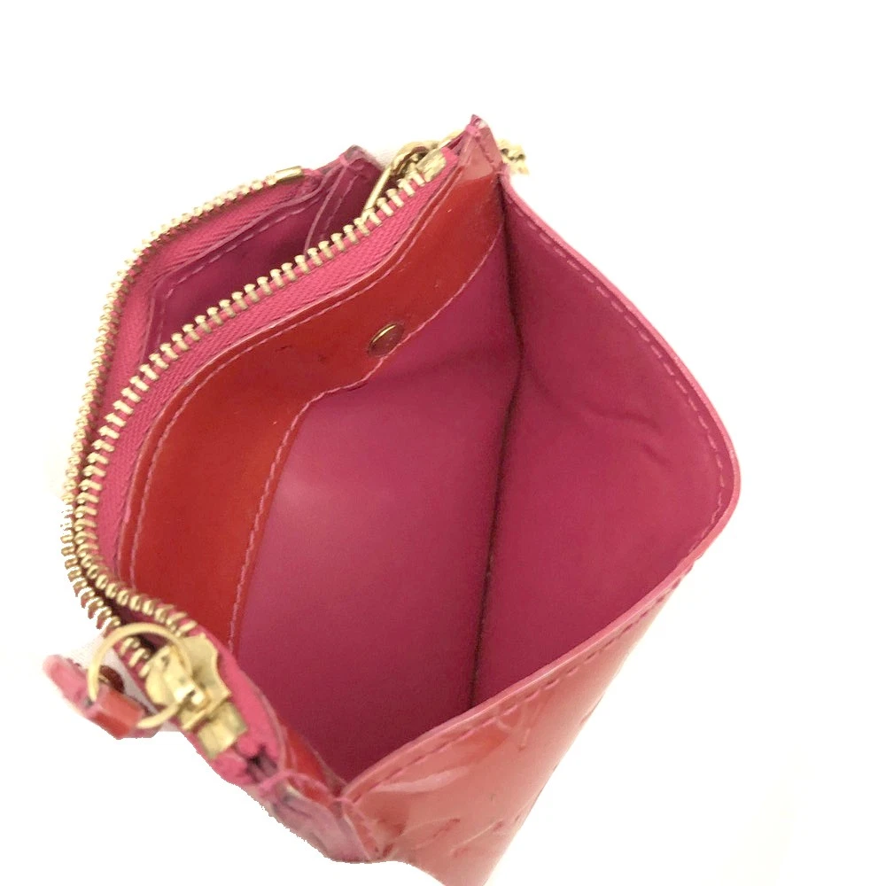 $390 2009 Louis Vuitton Monogram Vernis Key Pouch Pink CA1049