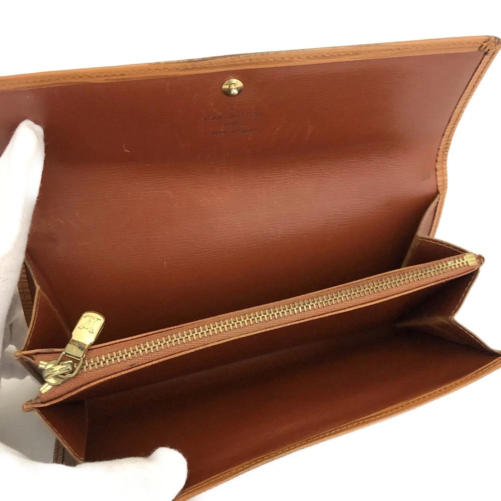 $805 1997 Louis Vuitton Epi Porte Feuille Sarah Leather Long Bifold Wallet CA0947