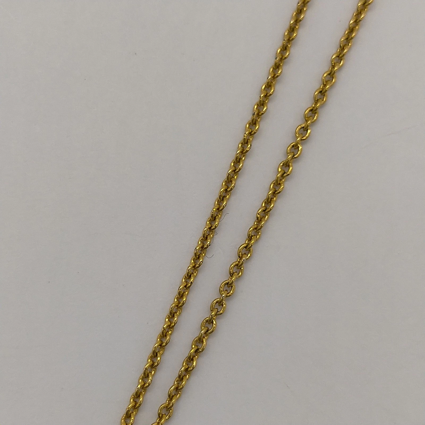 $520 2020 Louis Vuitton Essential V Necklace Gold LE1200