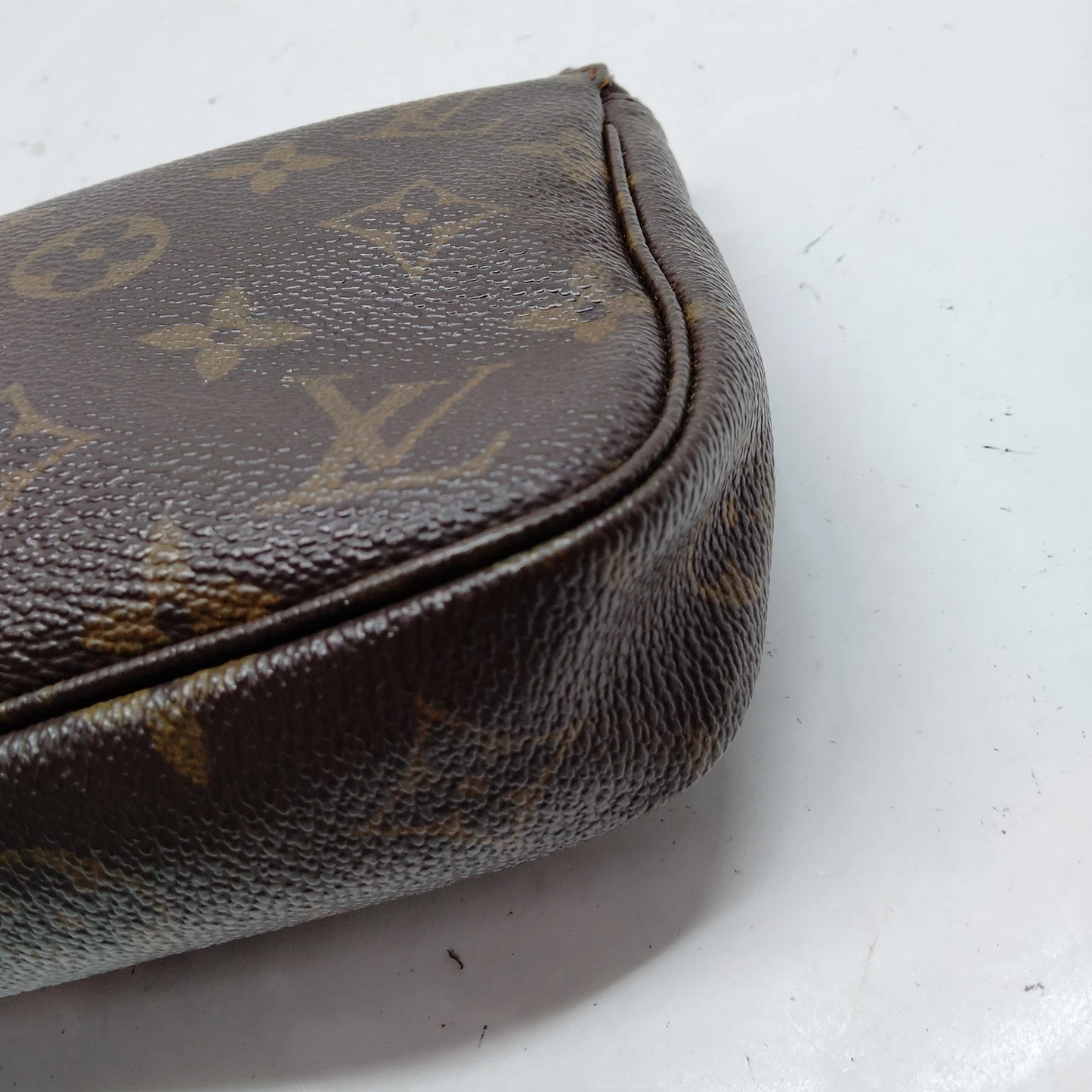 Louis Vuitton Pochette Accessoires Brown Monogram VI0050