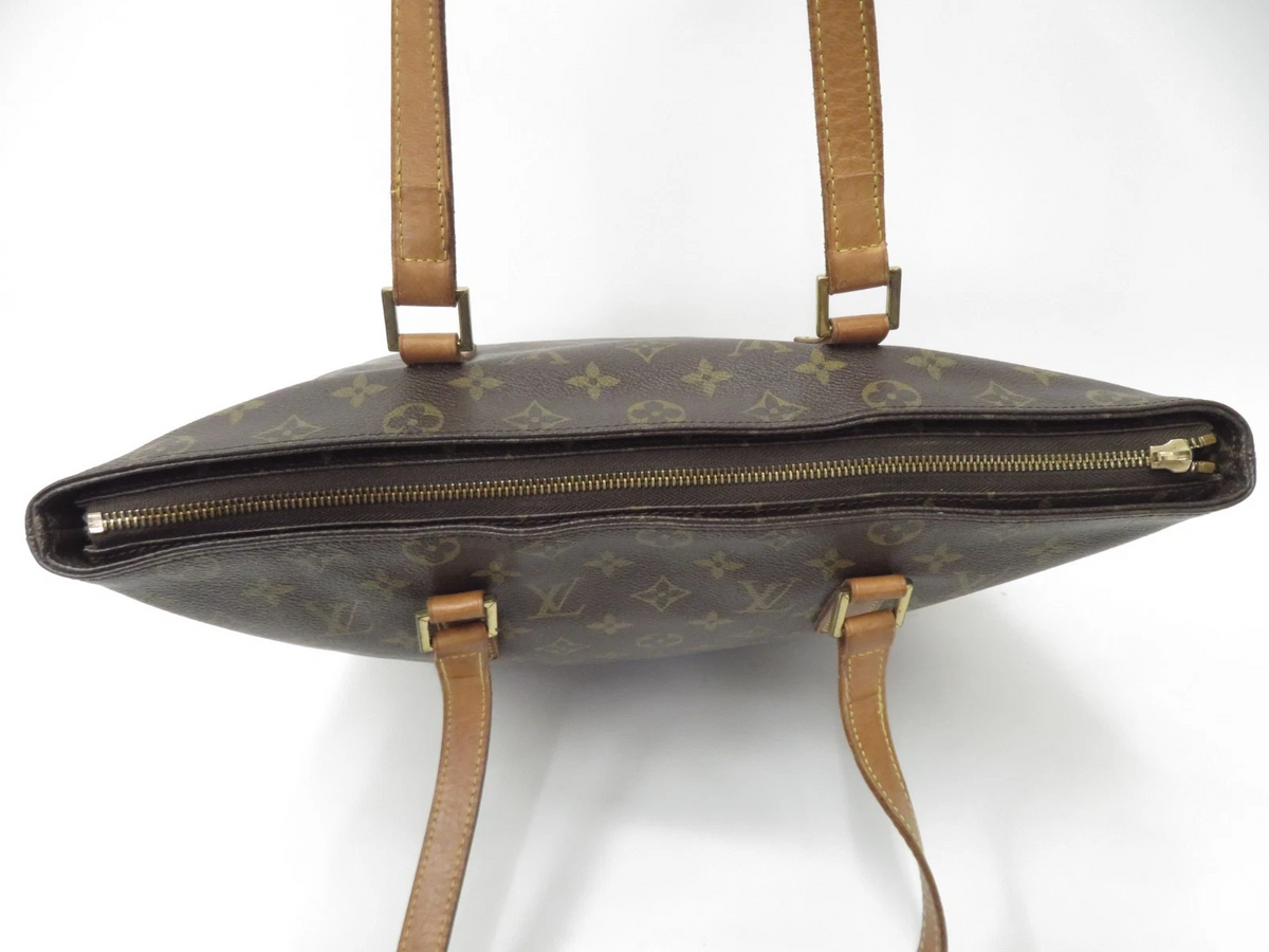 $1,650 2002 Louis Vuitton Monogram Cabas Mezzo AR0022