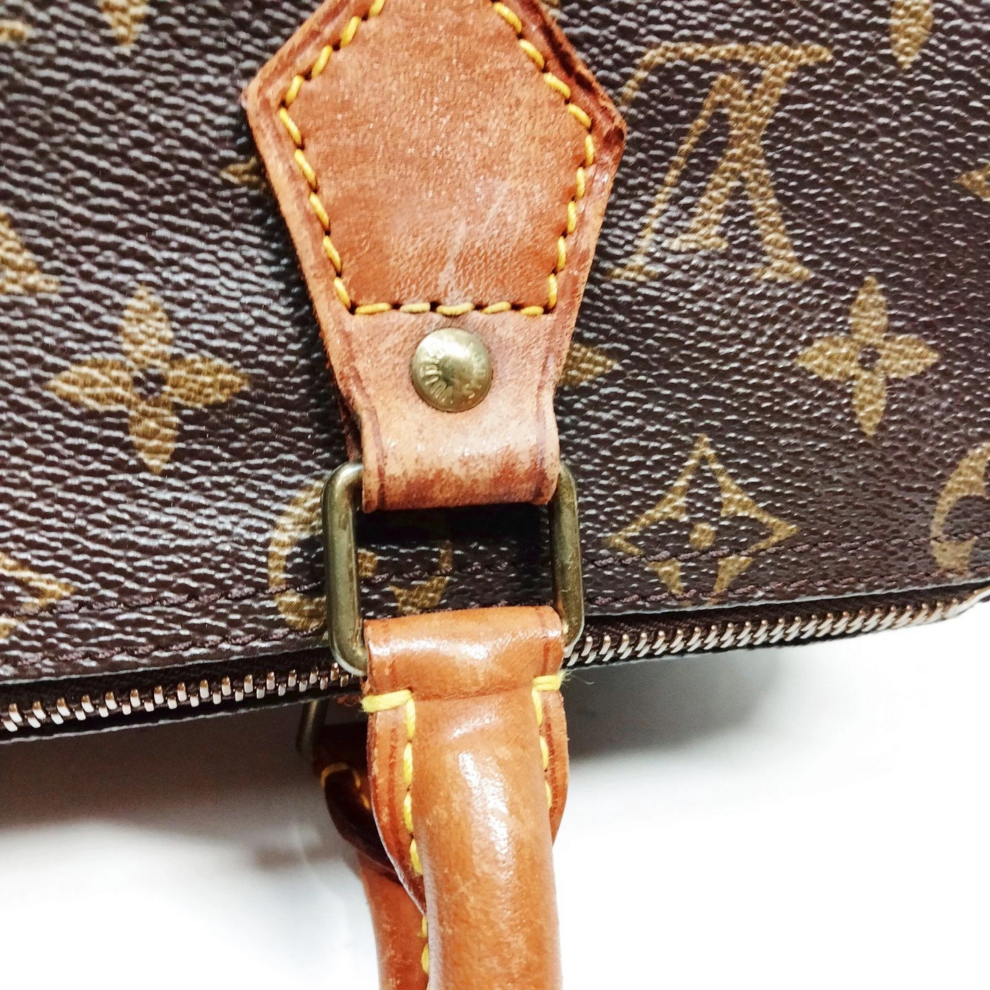 $1490 1987 Louis Vuitton Monogram Speedy 25 MI872
