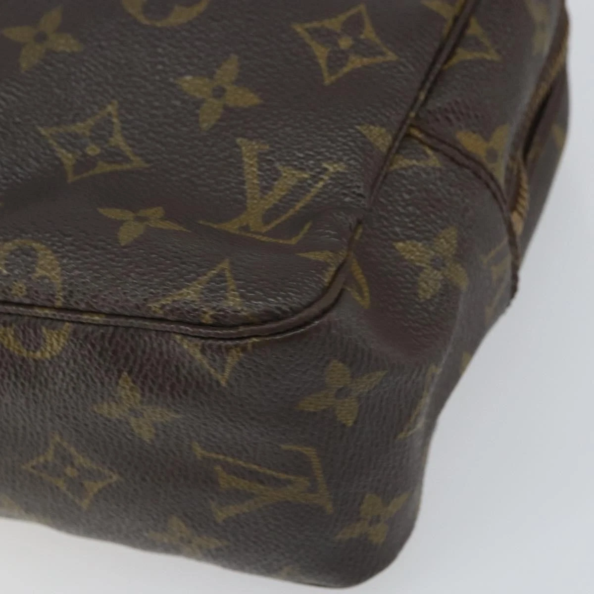 LOUIS VUITTON Monogram Trousse Toilette 28 Clutch Bag M47522 LV Auth 168549