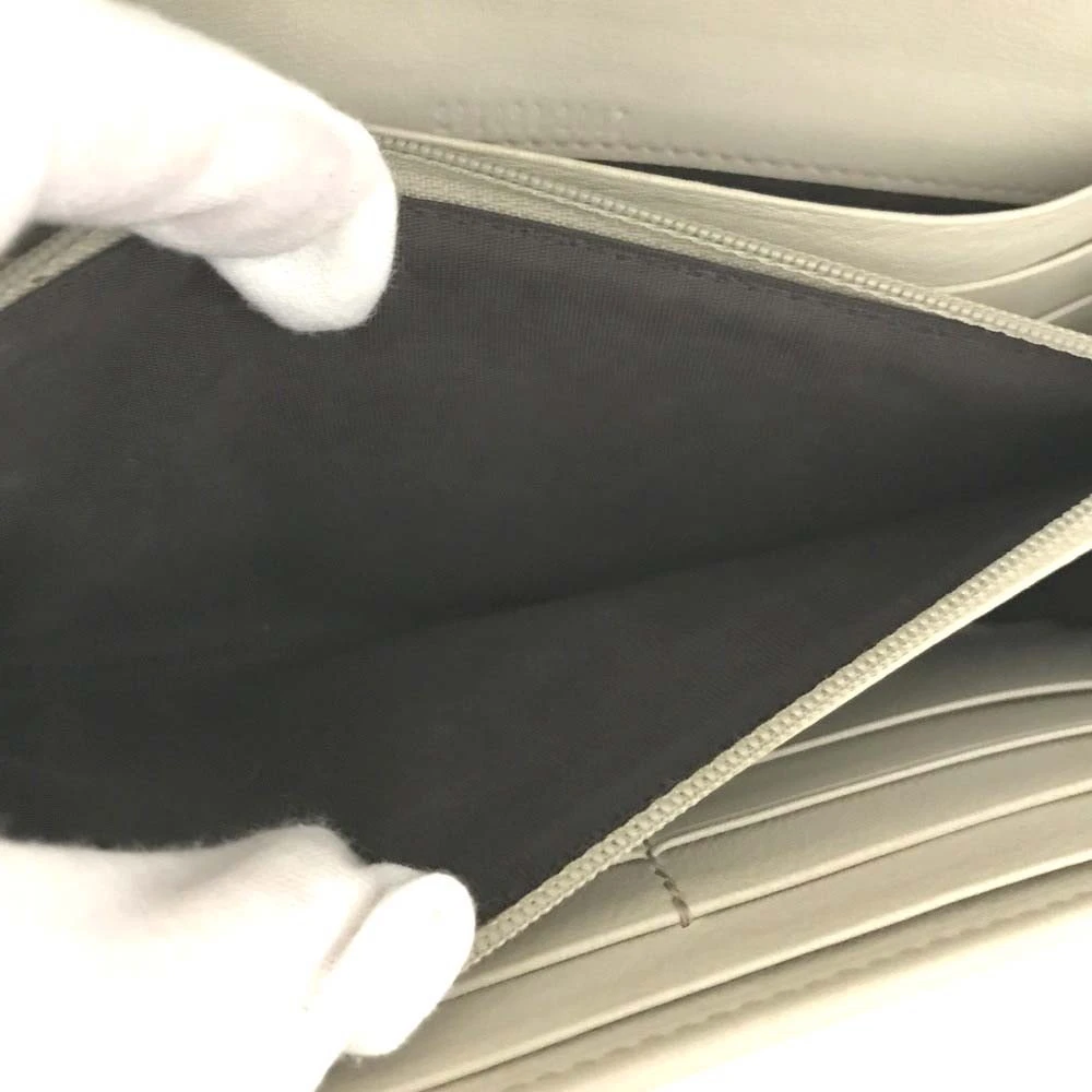 $820 GUCCI GG Logo Leather Long Wallet Ivory Cream