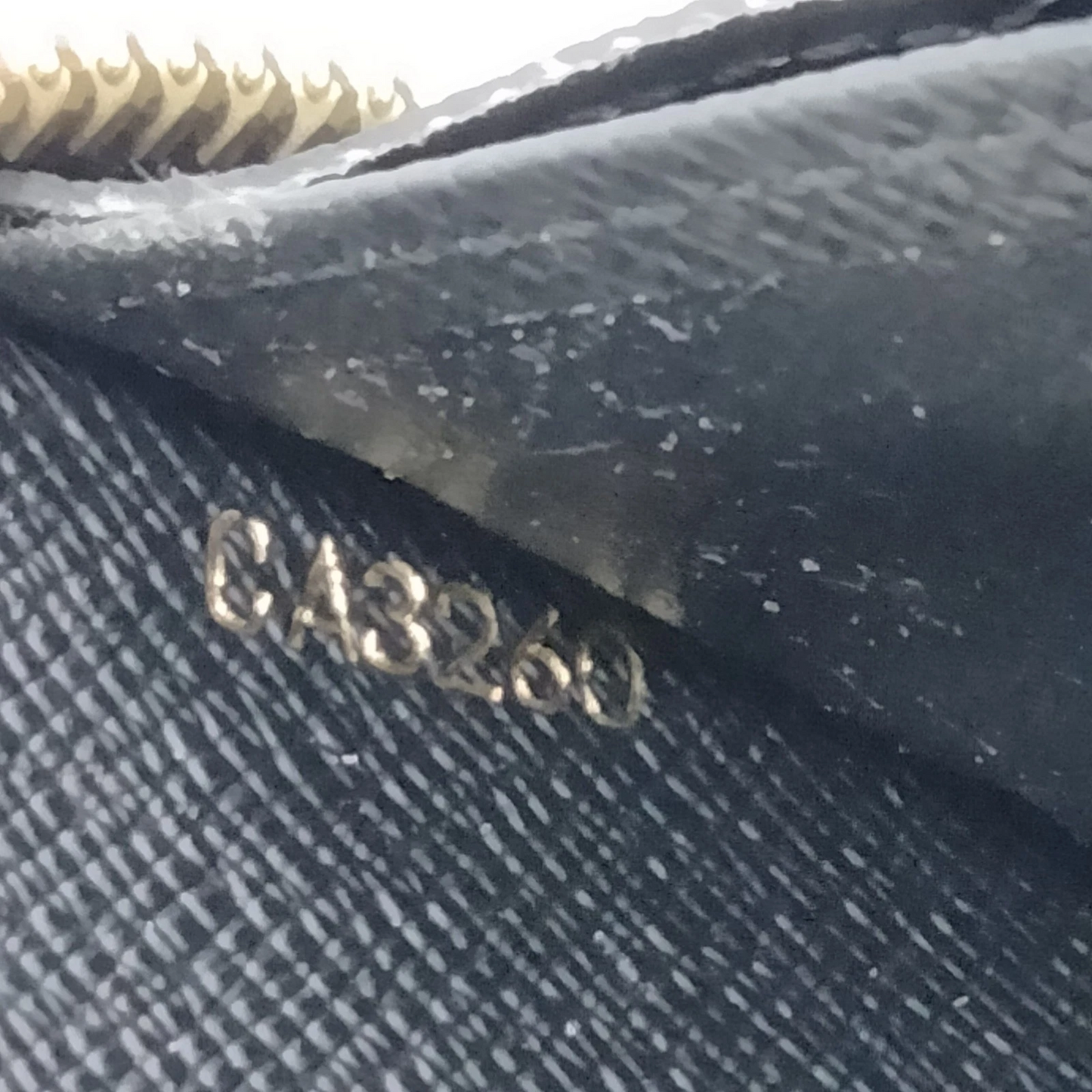 $990 2020 Louis Vuitton Reverse Monogram Giant Zippy Wallet CA3260