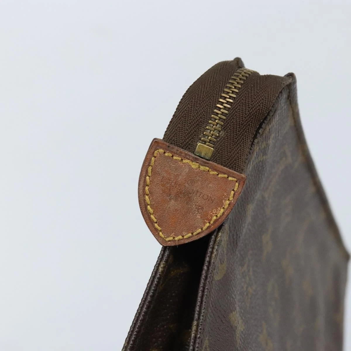 $760 1986 LOUIS VUITTON Monogram Toiletry Pouch 26 864TH