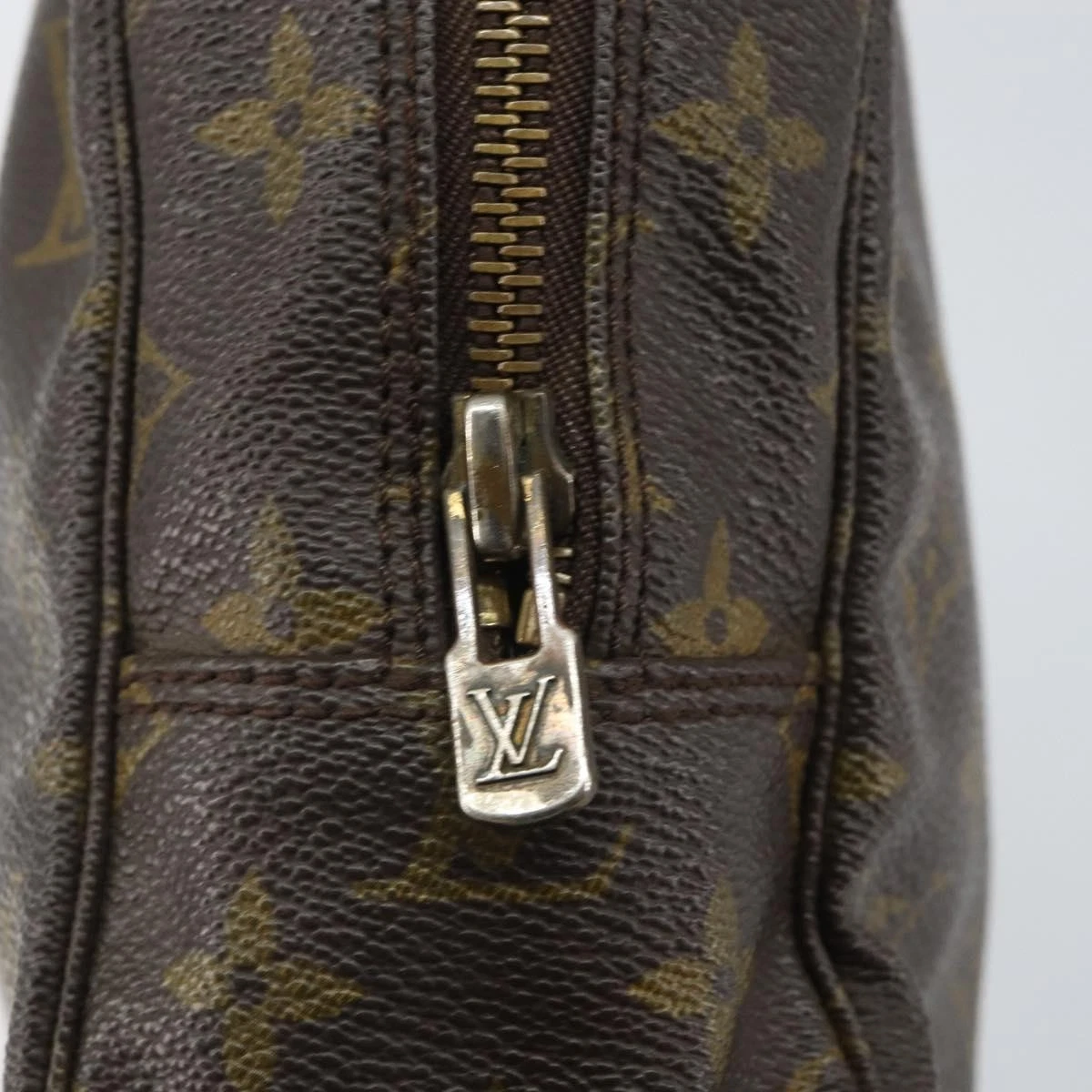 LOUIS VUITTON Monogram Trousse Toilette 28 Clutch Bag M47522 LV Auth 168549
