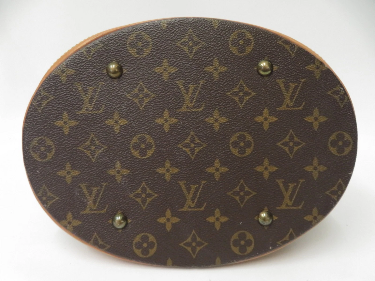 $1,890 2000 Louis Vuitton Monogram Bucket GM AR0010