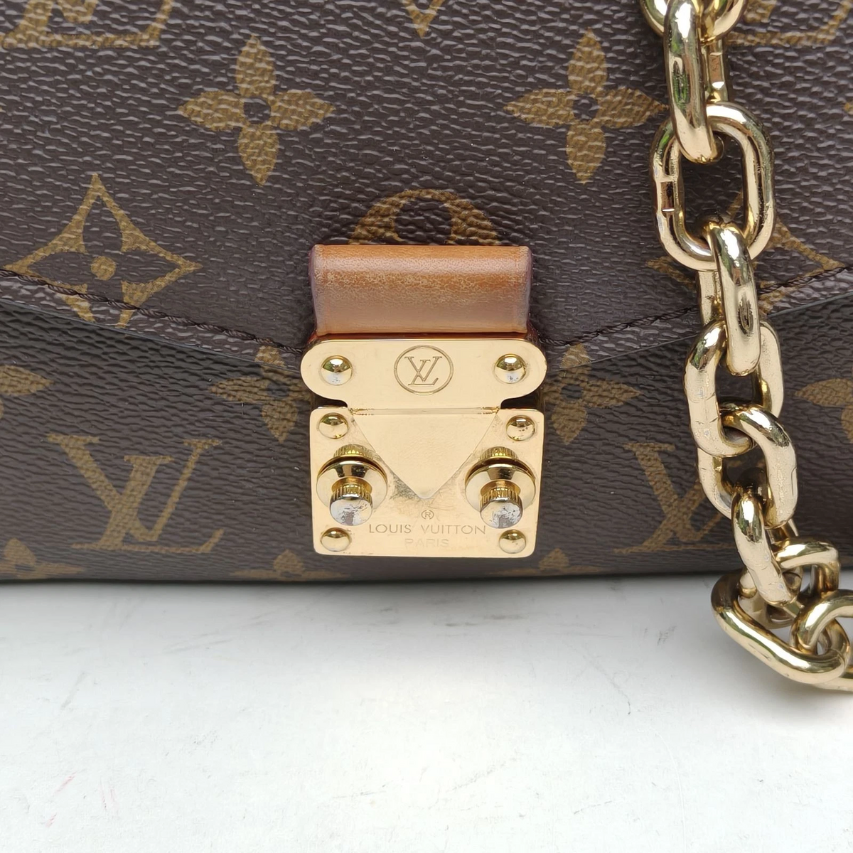 $3350 RFID Louis Vuitton Monogram Pochette Metis East West
