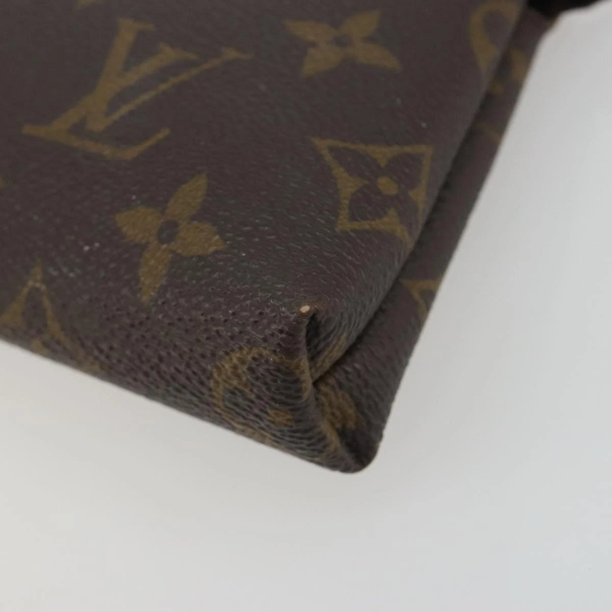 $1250 Louis Vuitton Monogram Mini Pochette Delightful