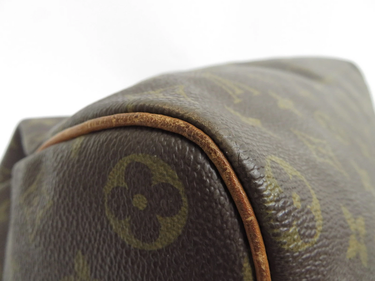 $1,550 1997 Louis Vuitton Monogram Speedy 40 SP0977