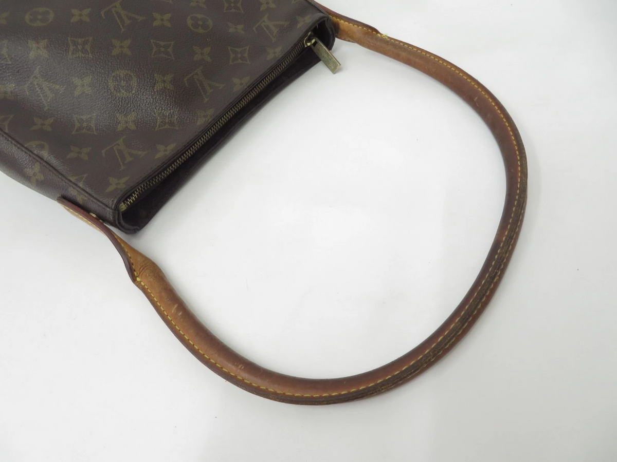 $1,380 2003 Louis Vuitton Monogram Looping MM FL0033
