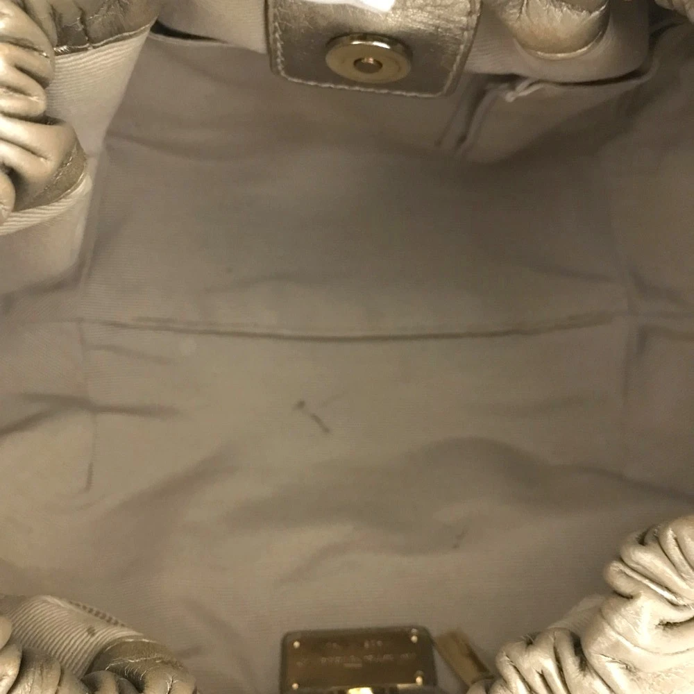 Salvatore Ferragamo Vara Leather Hand Bag Gold/8CH0052