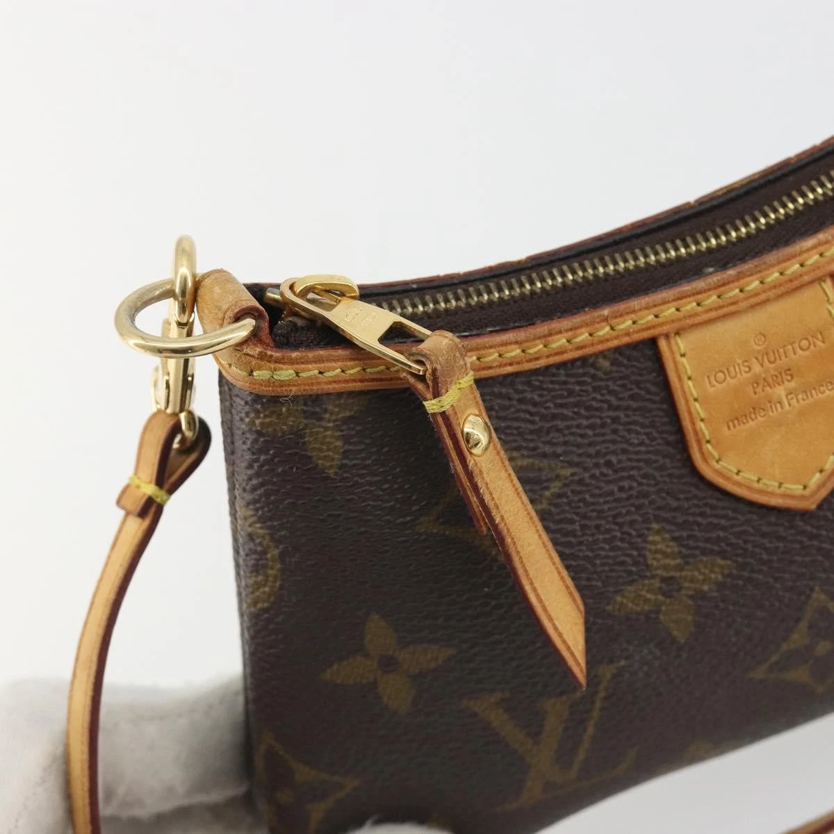 $1250 Louis Vuitton Monogram Mini Pochette Delightful