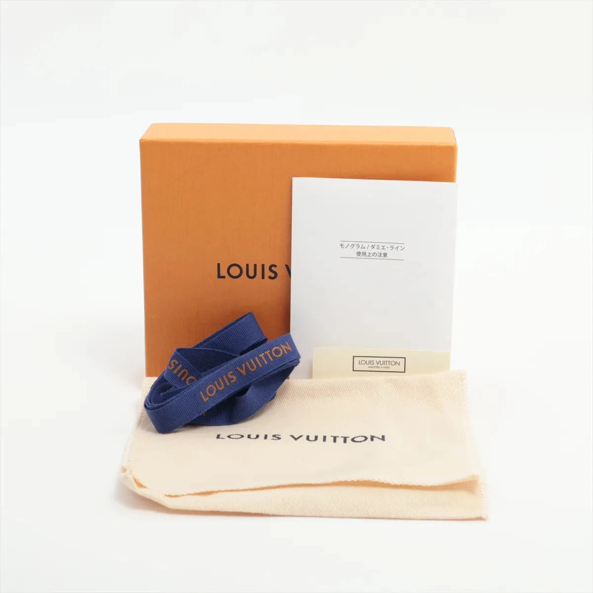 $605 2019 Louis Vuitton Monogram Victorine Wallet NZ1199