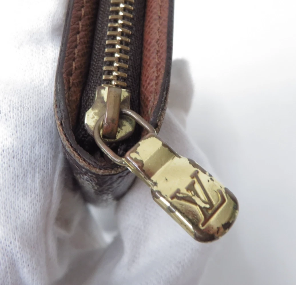 $915 2004 LOUIS VUITTON Monogram Porte-Monnaie Zippy Wallet CA0034