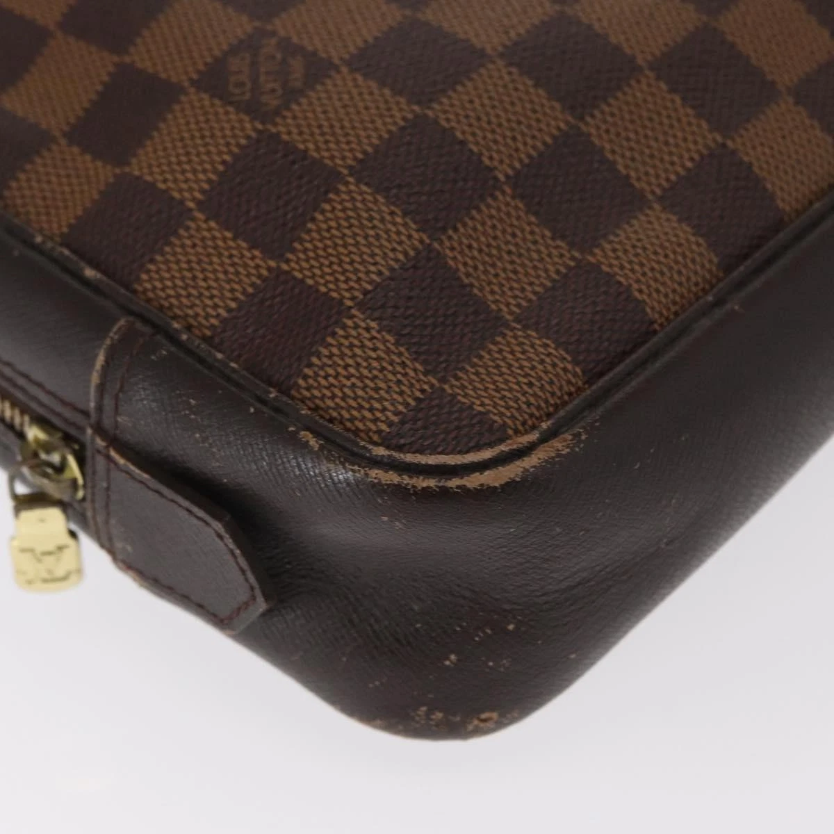 $1130 1998 LOUIS VUITTON Damier Ebene Toiletry Bag 25 CA0968