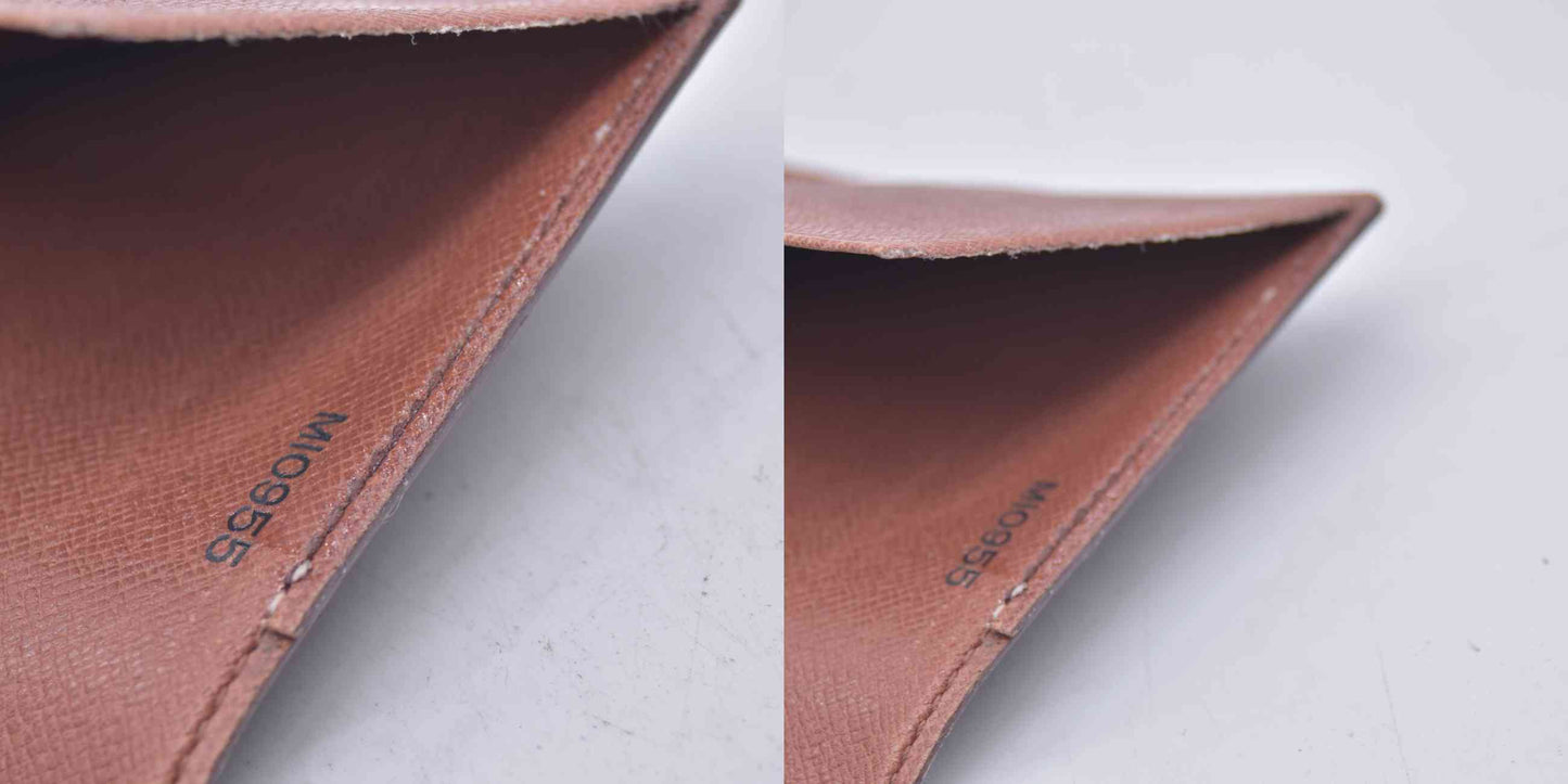 $400 1995 Louis Vuitton Monogram Passport Cover MI0955
