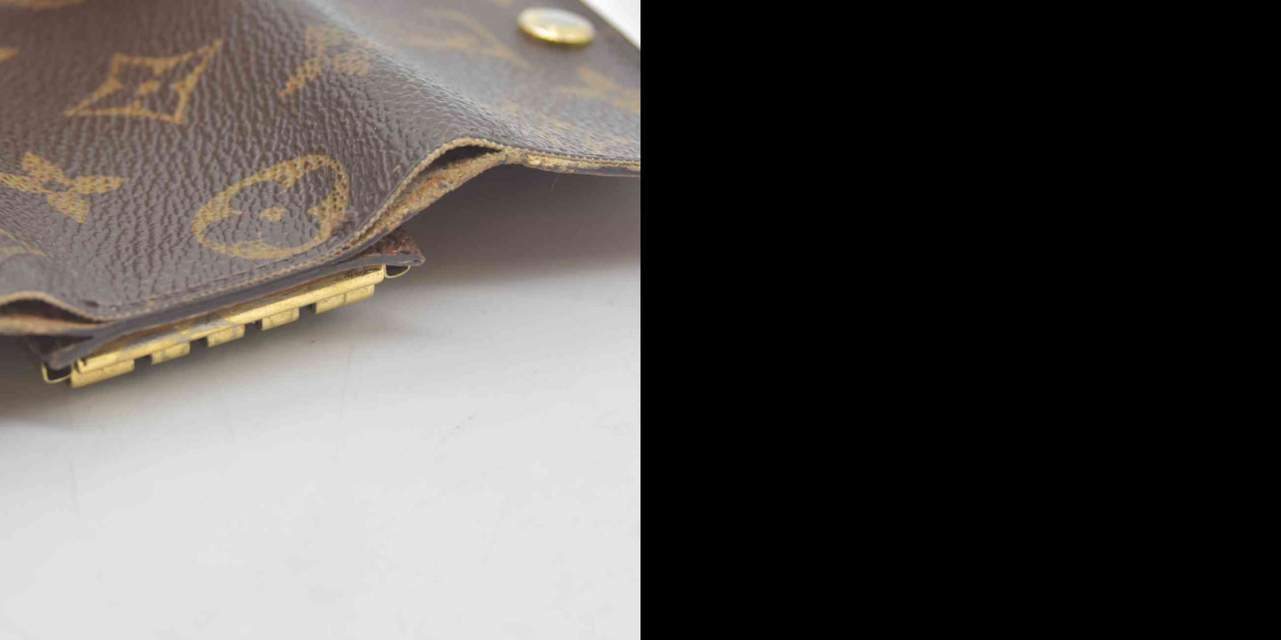 $345 2010 Louis Vuitton Monogram 4 Key Multicles Holder RA2130