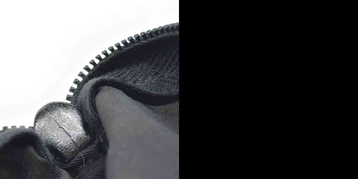 $825 Prada Black Tessuto Nylon Medium Pouch Clutch Bag