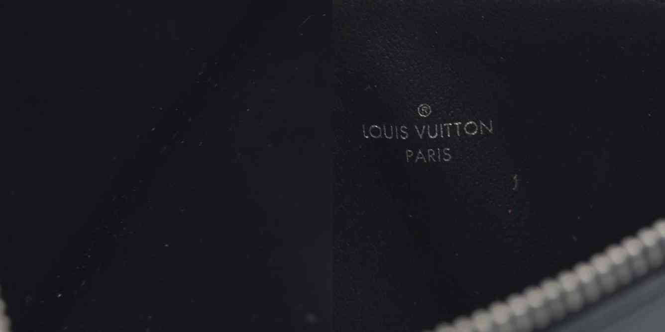 $1720 LOUIS VUITTON  Epi Pochette Felicie Black  Noir Zipper Pouch