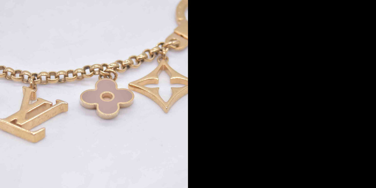 $675 2014 Louis Vuitton  Fleur De Monogram Bag Charm & Key Holder 10020843