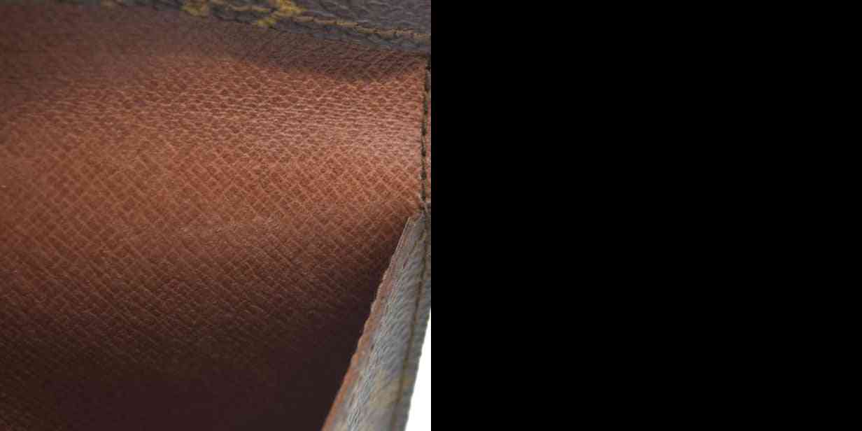 AUCTION $410 Louis Vuitton  Monogram Envelope