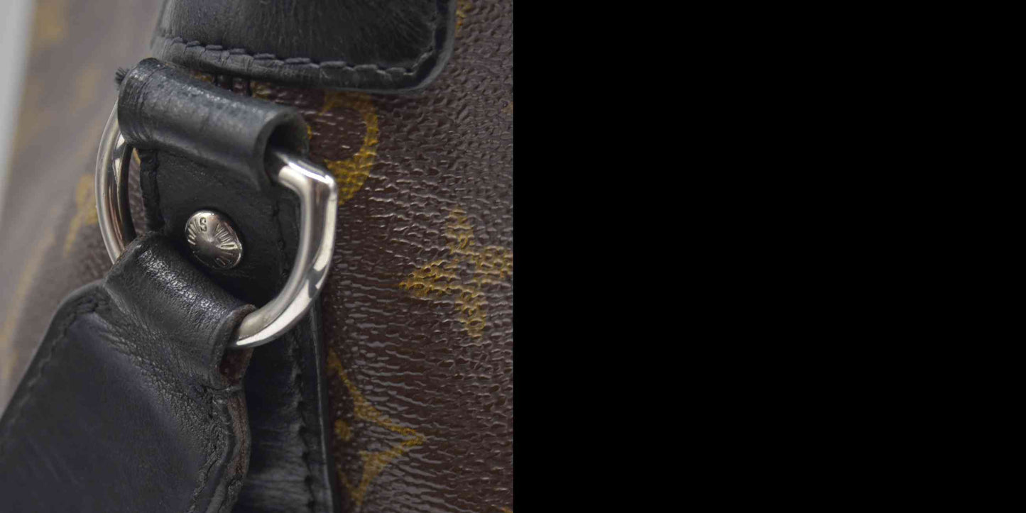 $1650 2014 LOUIS VUITTON  Monogram Macassar Torres Messenger SR0174