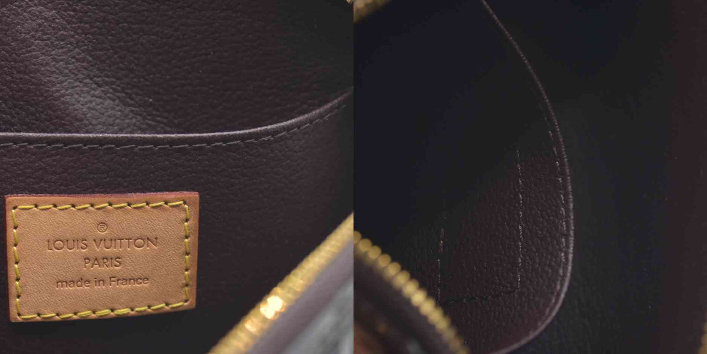 $530 LOUIS VUITTON Vernis Cosmetic Pouch Amarante CONSIGMENT AUCTION