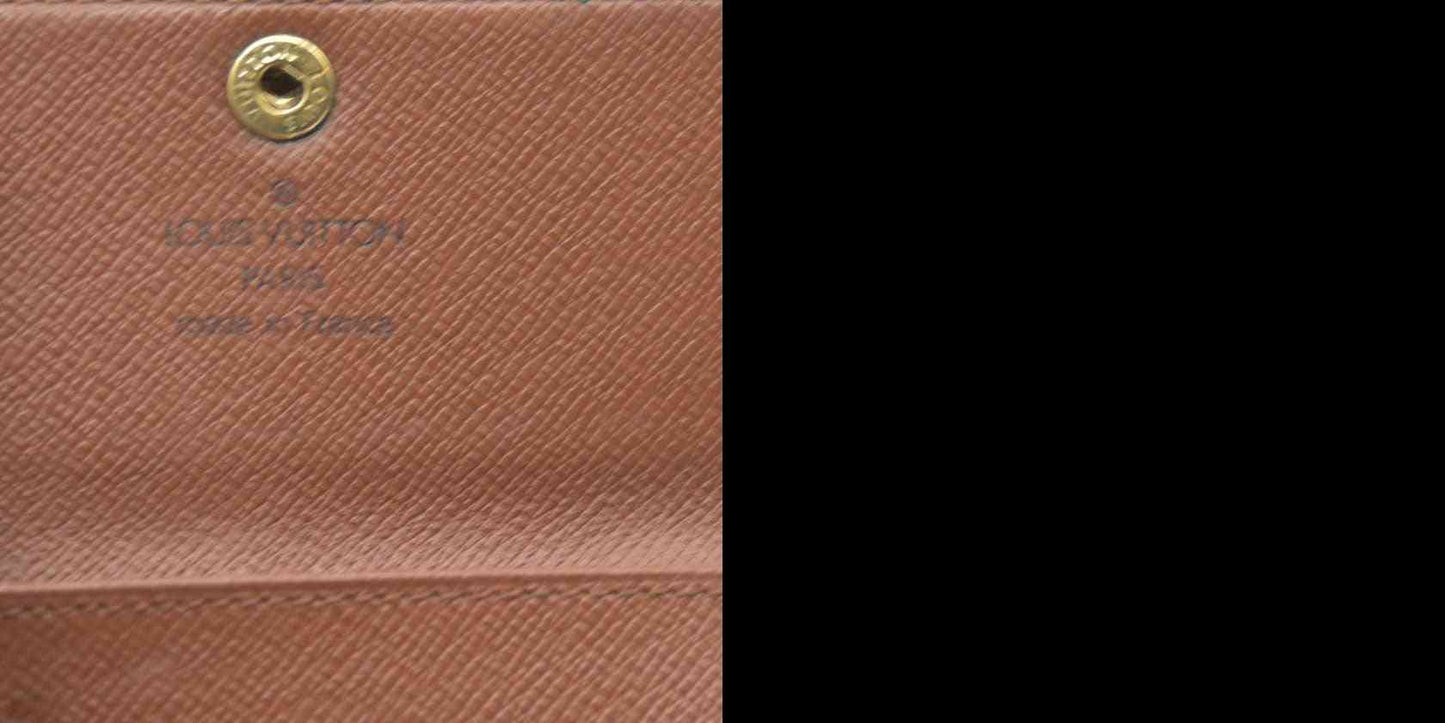 $295 AUCTION Louis Vuitton Monogram 4 Key Multicles Holder