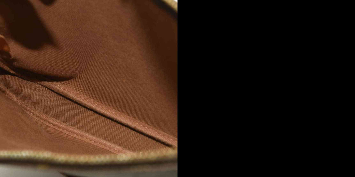 LOUIS VUITTON Monogram Pochette Accessories VI1909