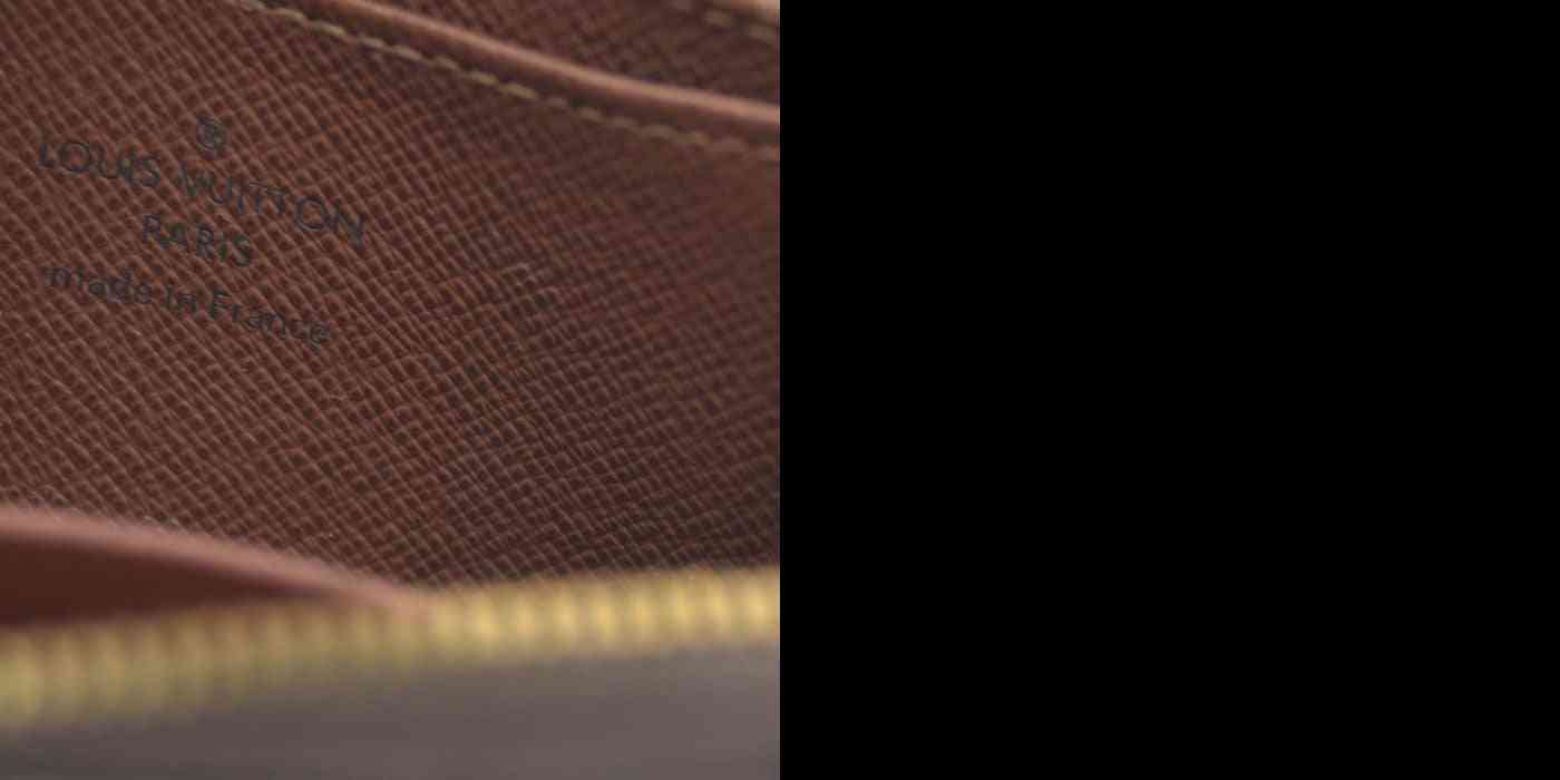 AUCTION $545 Louis Vuitton Monogram  Zip Coin Wallet