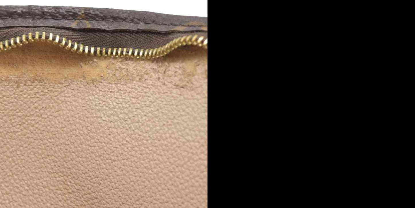 $1070 Louis Vuitton Monogram Toiletry 26