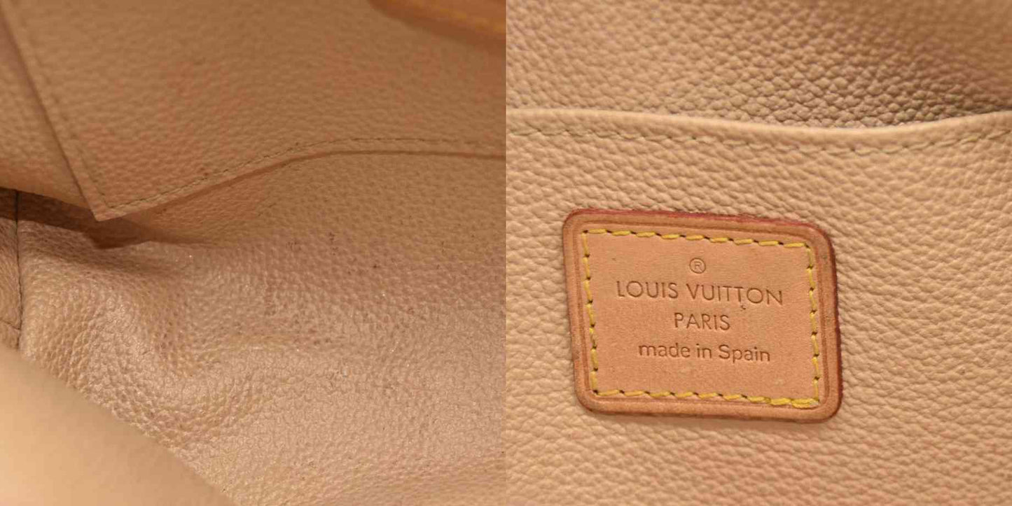 LOUIS VUITTON Monogram Cosmetic Pouch CA002