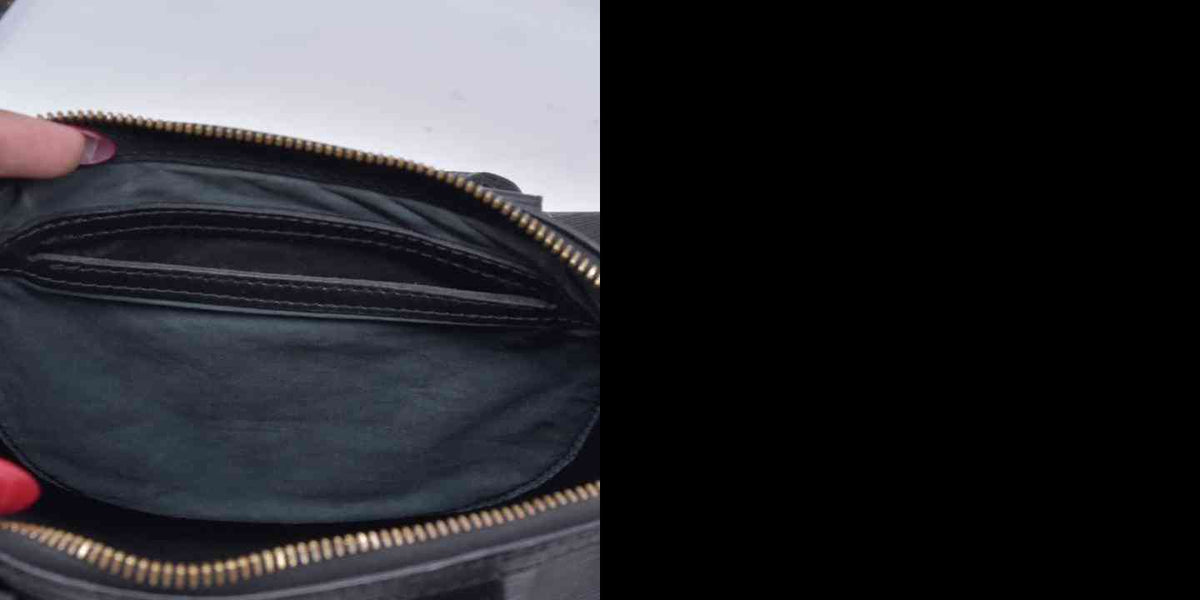 $1450 1991 LOUIS VUITTON Epi Speedy 25 Noir Black VI0991 CONSIGNMENT 10021550