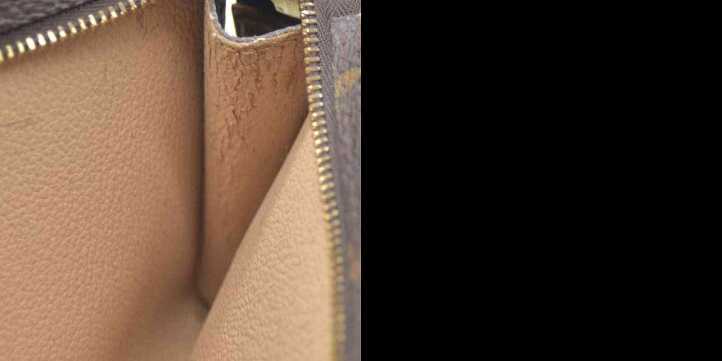 Louis Vuitton Monogram Cosmetics Pouch AR0939