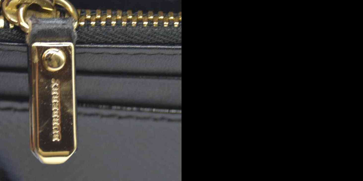 $620 Burberry Grainy Calfskin Patent Black Leather Porter Continental Wallet Black CONSIGNMENT