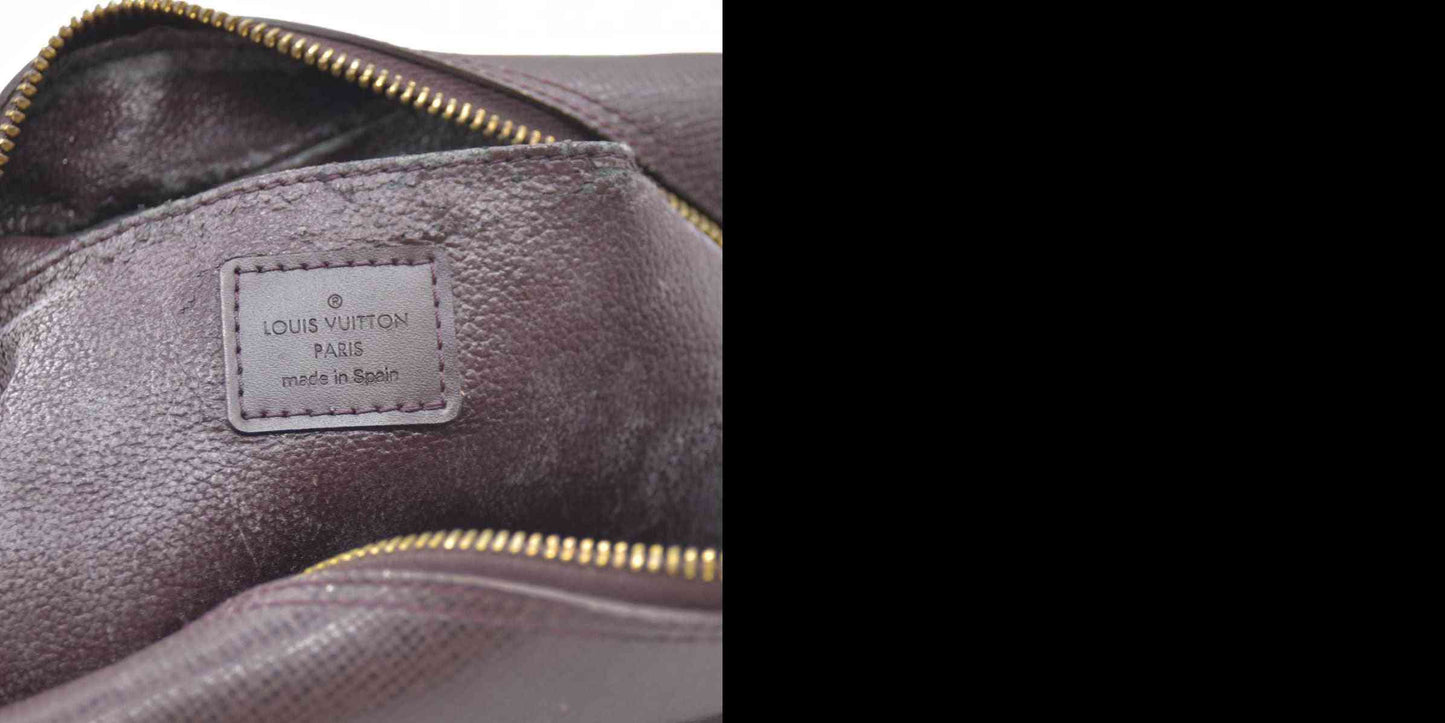 Louis Vuitton  Taiga Trousse Toilette PM Acajou