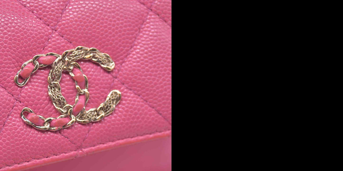 $1025 2020 CHANEL Interlocking CC Chain Small Flap Tri-Fold Wallet Pink Caviar Leather