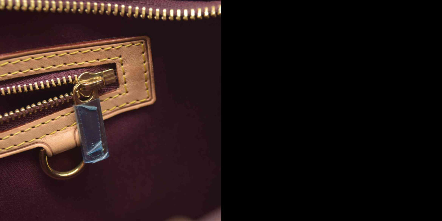 $2730 LOUIS VUITTON Vernis Brea GM Rouge Fauviste SR3101 2011 CONSIGNMENT