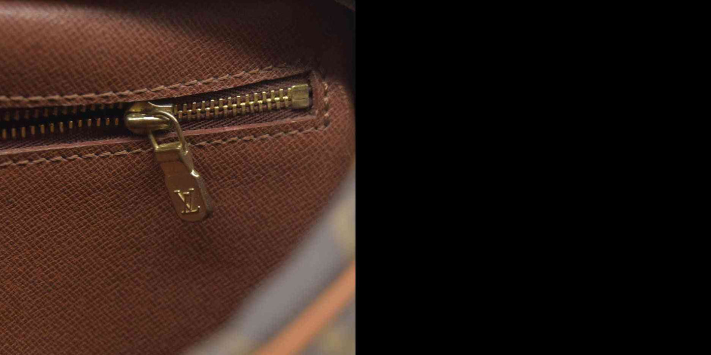 $1880 CONSIGNMENT Louis Vuitton  Monogram Trocadero 27