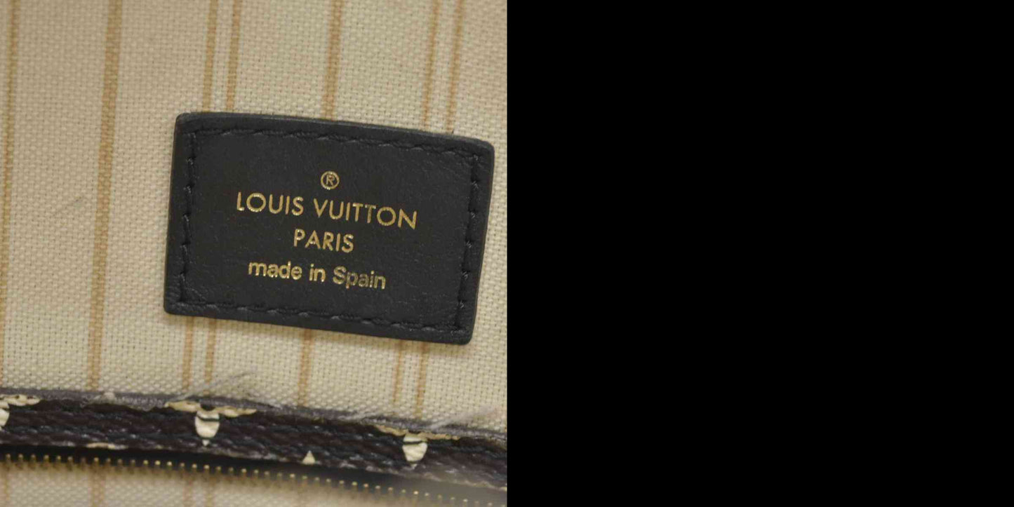 $2490 2019 Louis Vuitton  Monogram Giant Jungle Neverfull MM GI2139