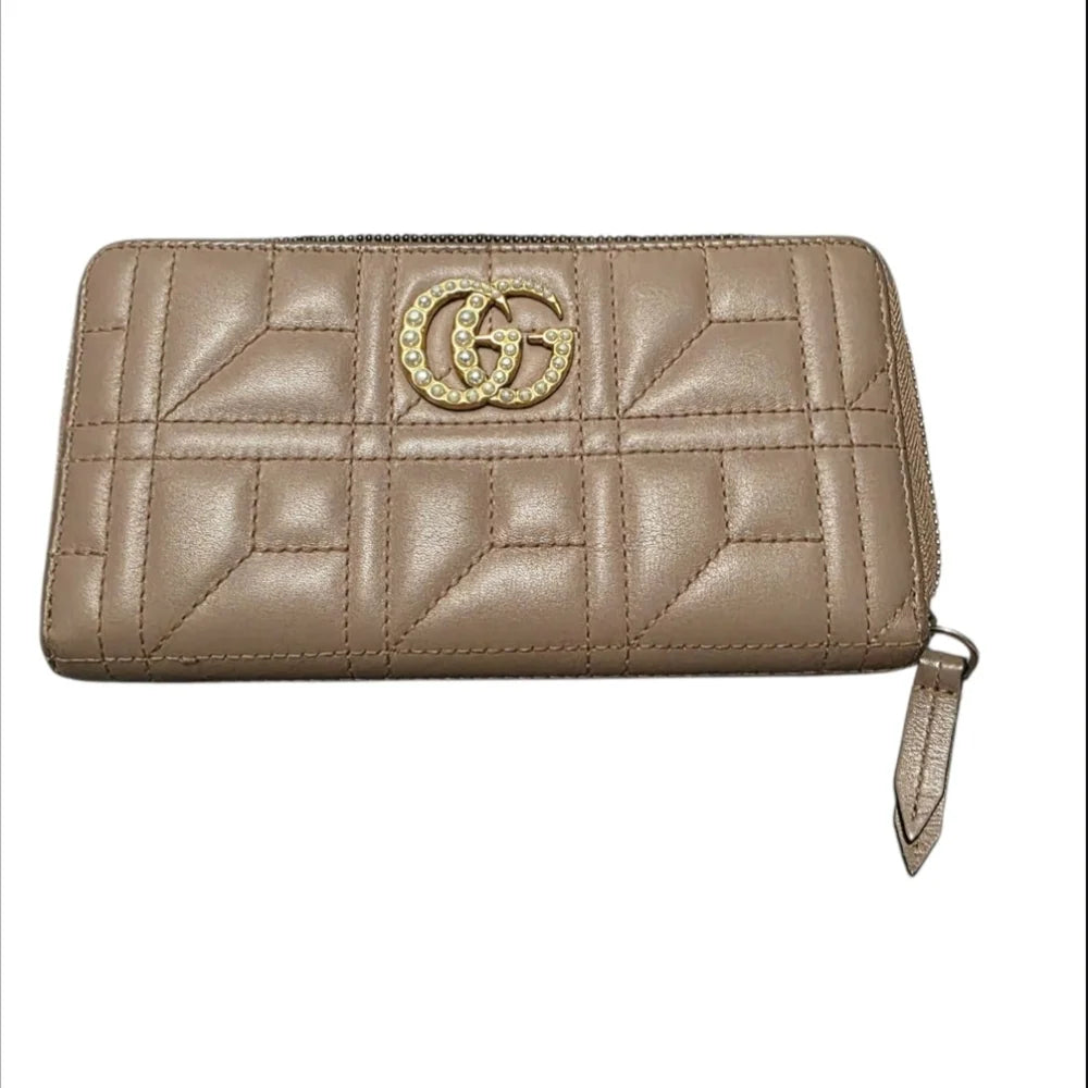 $820 GUCCI Quilted Nappa Faux Pearl GG Marmont Zip Around Wallet Taupe CONSIGNMENT 10021284