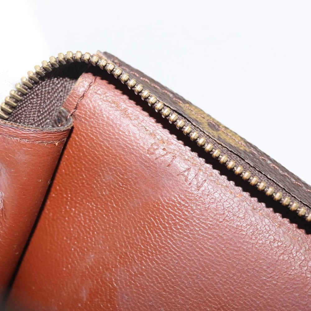 LOUIS VUITTON Monogram Poche Toilette 26 Pouch M47542 LV Auth 143571