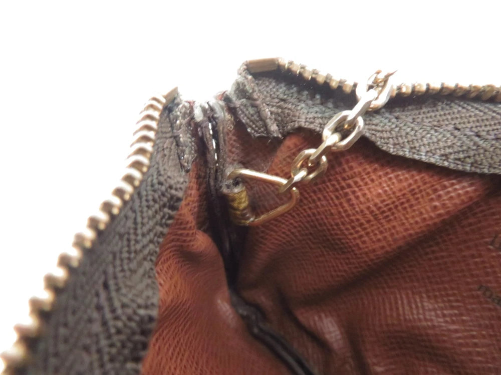 LOUIS VUITTON $345 Monogram Coin Purse Key Pochette Cles #44928