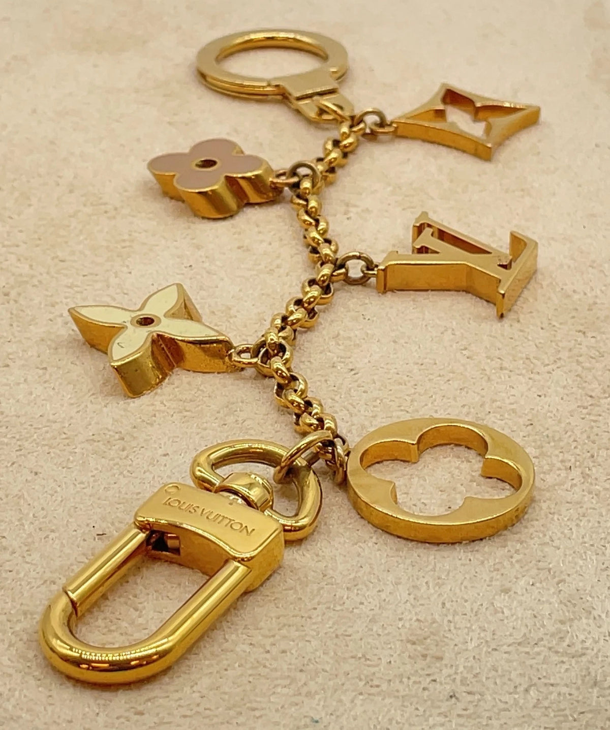$675 Louis Vuitton Fleur de Monogram Bag Charm Chain Gold Beige