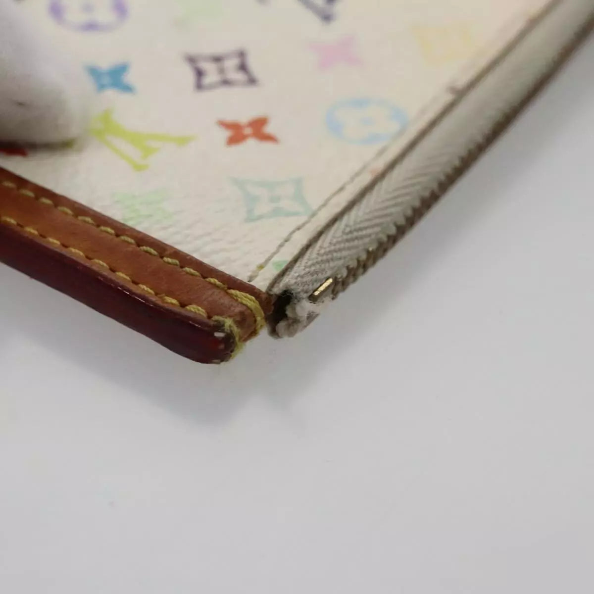 Louis Vuitton  Monogram Multicolor Key Pouch White CA0033